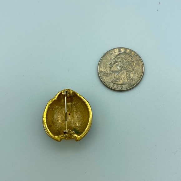 Vintage NEW LADYBUG BEETLE broach gold tone pin w black & white enamel - Picture 11 of 12